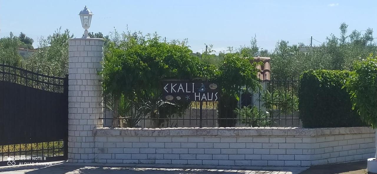 Вилла Ekali-Haus Неа-Ираклия Экстерьер фото